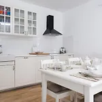 Laguna With Pool Apartamento *