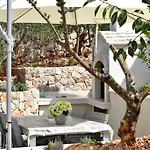 Apartamento Laguna With Pool Ražanj
