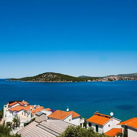 Laguna With Pool Apartment Razanj