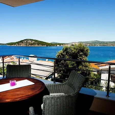 Laguna With Pool Razanj