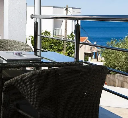 Apartment Laguna With Pool