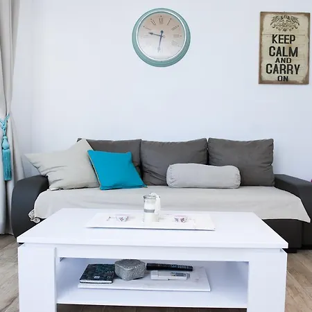 Laguna With Pool Apartment Razanj