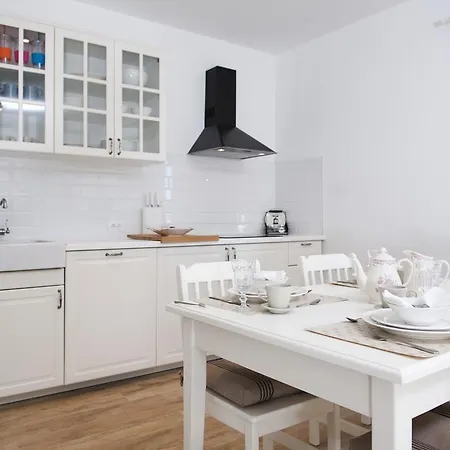 Laguna With Pool Apartment *