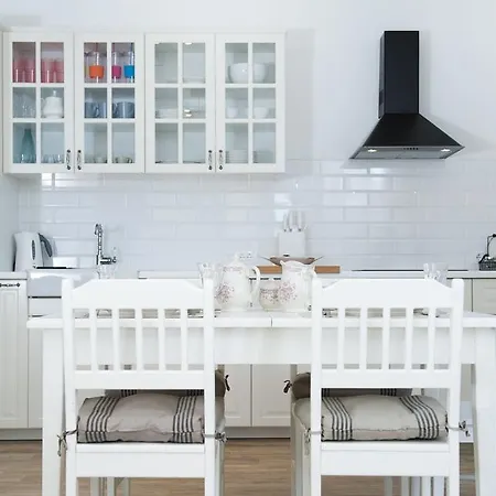 Apartment Laguna With Pool