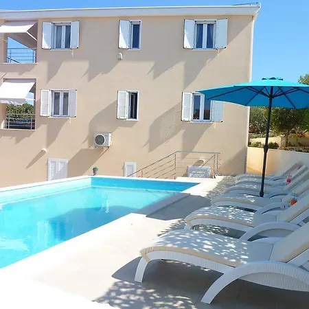 Laguna With Pool Apartment *