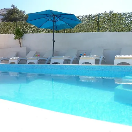 Laguna With Pool Apartment Razanj