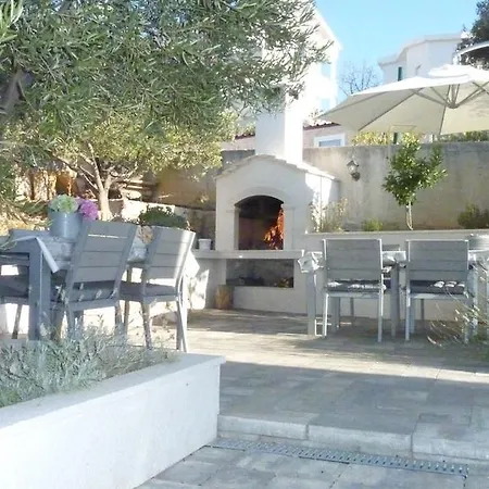 Laguna With Pool Apartment