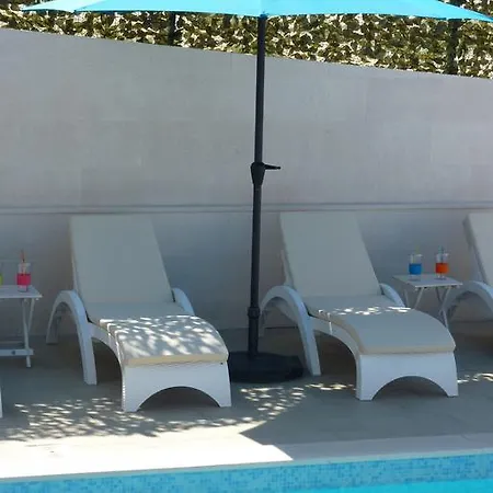 Apartment Laguna With Pool