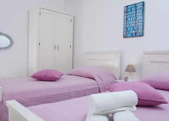 Laguna With Pool * Ražanj