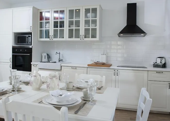 Laguna With Pool 아파트 *