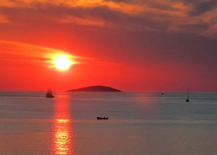 Apartament Laguna With Pool