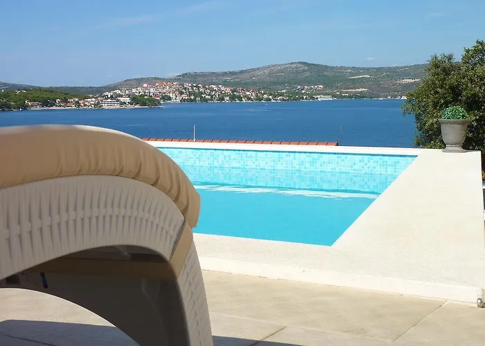 Laguna With Pool * Ražanj